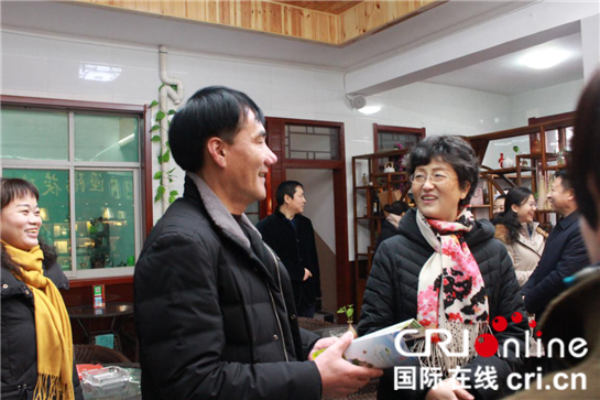 品茯茶&nbsp;赏小院 西咸新区为&ldquo;美丽人家&middot;美丽庭院&rdquo;示范户授牌