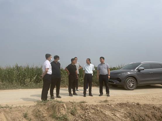 8dc676a3561421f39c010820998d143